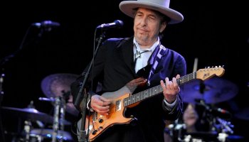 Bob Dylan offers his recorded catalogue to Sony Music for an estimated $150 million: 'Where They Belong'