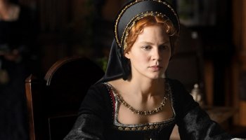 Becoming Elizabeth: Season 1 Episode 2 recap - choosing sides