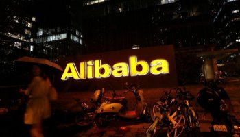 Alibaba's stock rises on the announcement of its Hong Kong main listing