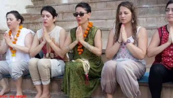 Several Hollywood celebrities have pledged allegiance to Hinduism as a religion