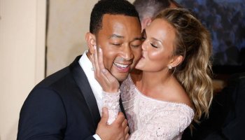 John Legend Send Hearts To Chrissy Teigen After She Announced Her Pregnancy, See Baby Bump Pics!