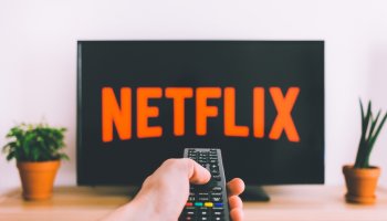 How do screen record Netflix?