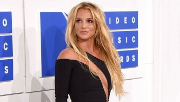 Here's What Is Going On With Britney Spears Over Her Topless Instagram Photo 