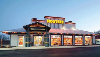 Millennials don't care about boobs and It's not true that Hooters is halting or rebranding