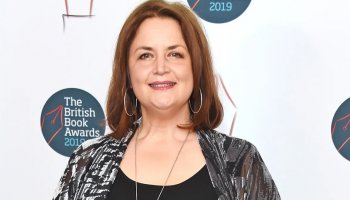 What is the Net Worth of Ruth Jones? How does she earn a decent amount of money?