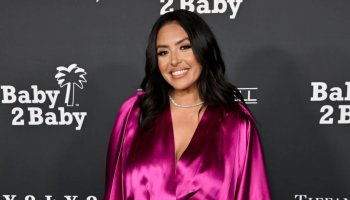 Vanessa wins $30 million for helicopter crash photos