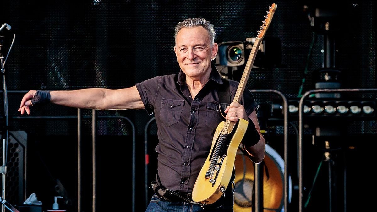 Fans Disappointed As Bruce Springsteen Cancels Philly Shows Due To Illness