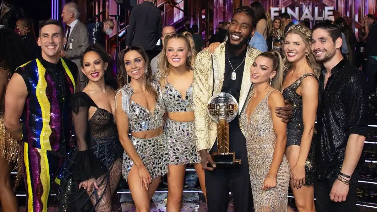 Fall 2023 Awaits Season 32 Of 'Dancing With The Stars' 