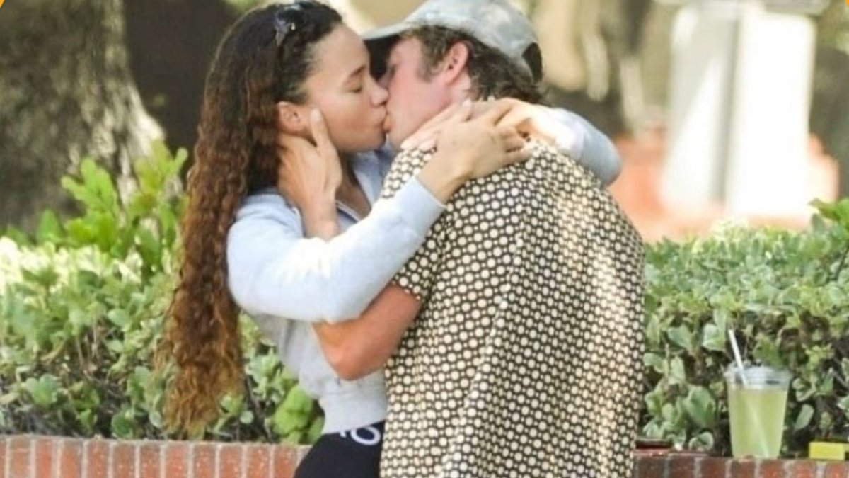 The Bear Star Jeremy Allen White Enjoys A Romantic Lunch Date With Model Ashley Moore...Weeks After Sharing A Passionate Kiss